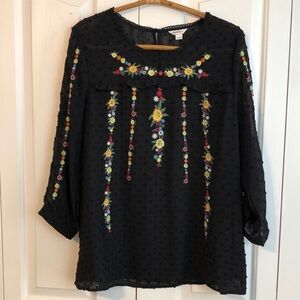 Sweet Grey Embroidered Swiss Dot Ruffle Blouse Top Size Medium